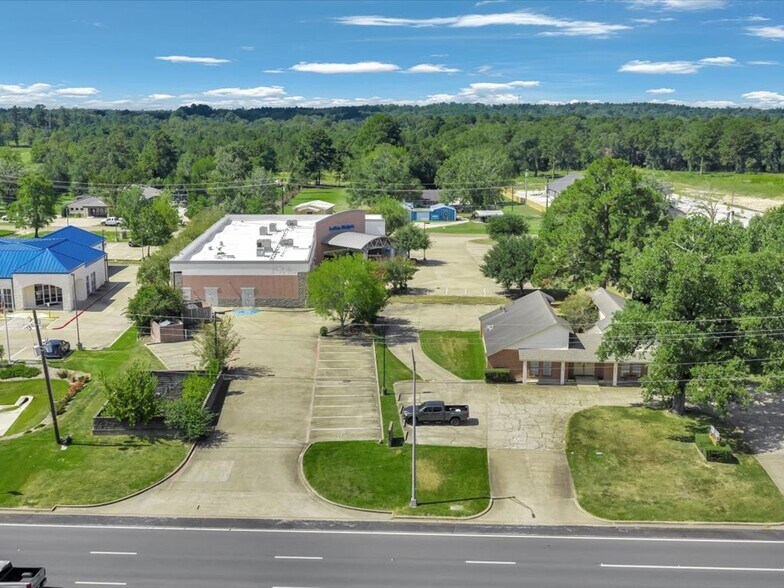 More Photos Of 700 S John Redditt Dr, Lufkin Medical For Lease