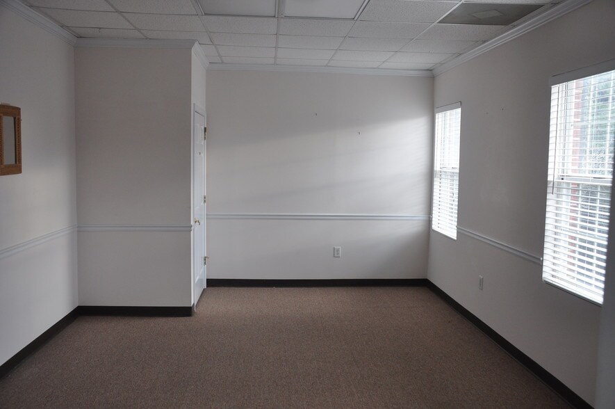More Photos Of 4634 Lawrenceville Hwy NW, Lilburn Office For Lease