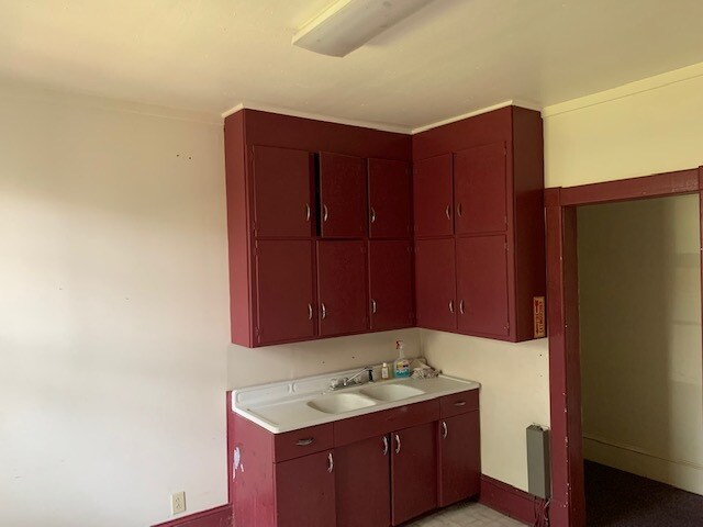 More Photos Of 109 Gordon St, Washington Office For Sale