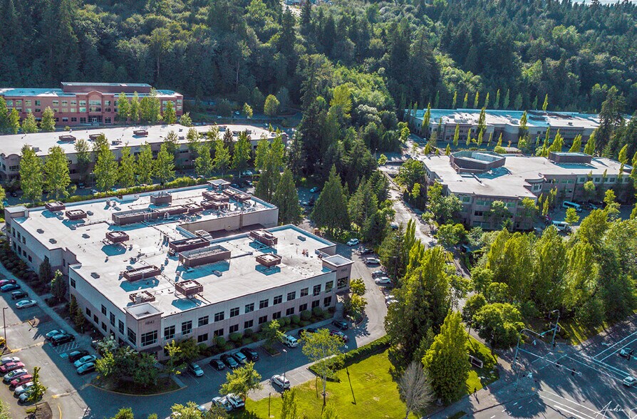 More Photos Of 9825 Willows Rd NE, Redmond Flex For Lease