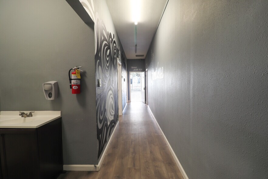 More Photos Of 3127 W Beverly Blvd, Montebello Storefront Retail Office For Sale