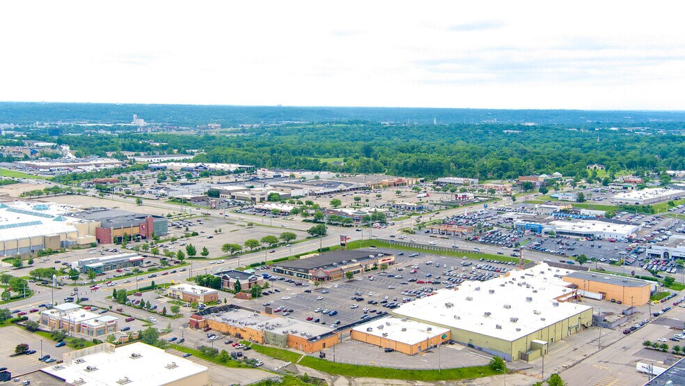 More Photos Of 11711 Princeton Pike, Cincinnati Unknown For Lease