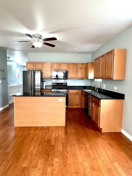 More Photos Of , Chicago Multifamily For Sale