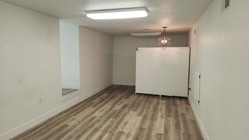 More Photos Of 4 Williamsburg Ln, Chico Office For Sale