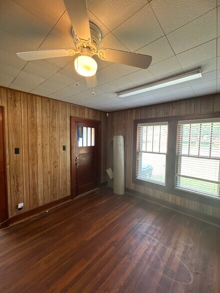 More Photos Of 3722 Old Bullard Rd, Tyler Medical For Lease