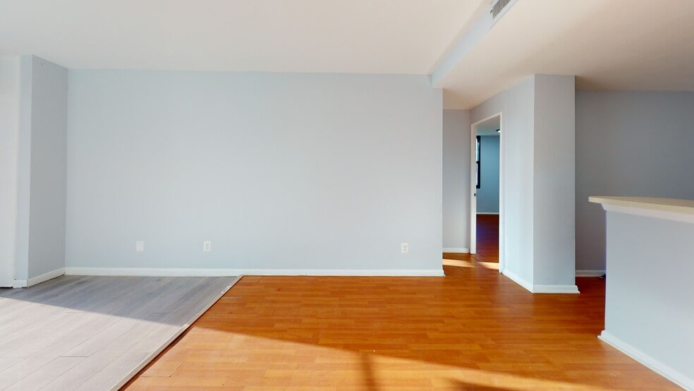 More Photos Of 4600 Duke St, Alexandria Apartments For Sale