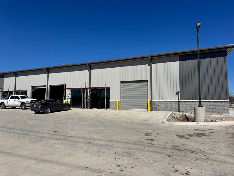 Primary Photo Of 5865 Houston St, San Antonio Distribution For Lease