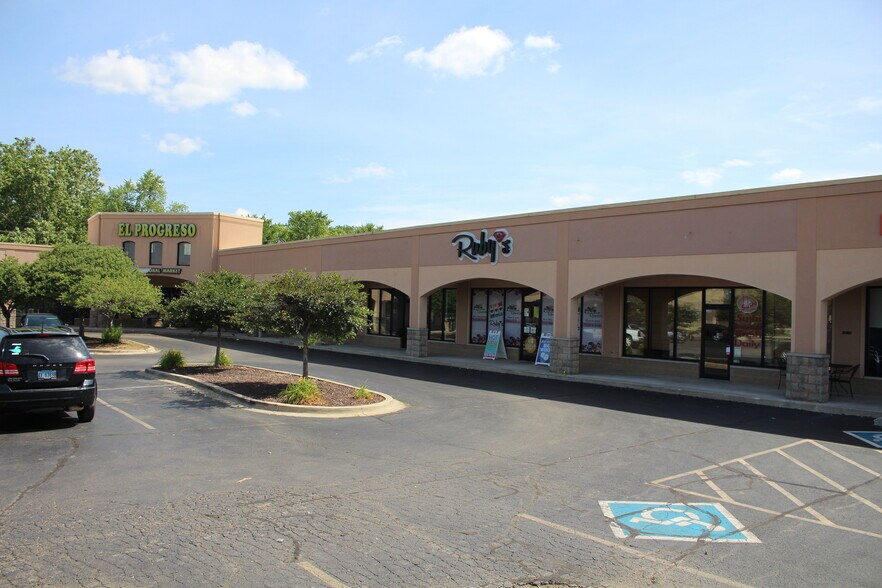 More Photos Of 510 N Cunningham Ave, Urbana General Retail For Lease