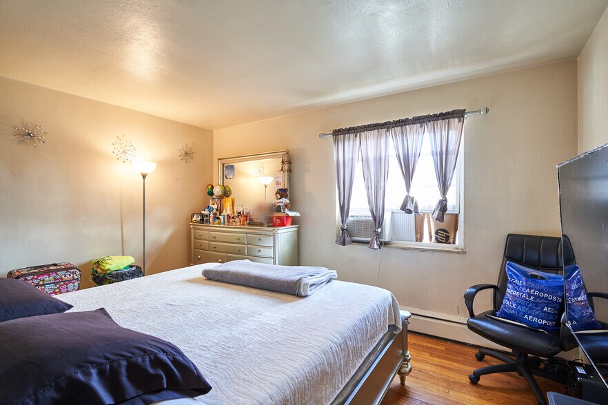 More Photos Of 1608 Coventry Rd, Cleveland Apartments For Sale