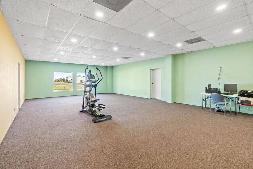 More Photos Of 724 Rowan St, Rockport Office For Sale