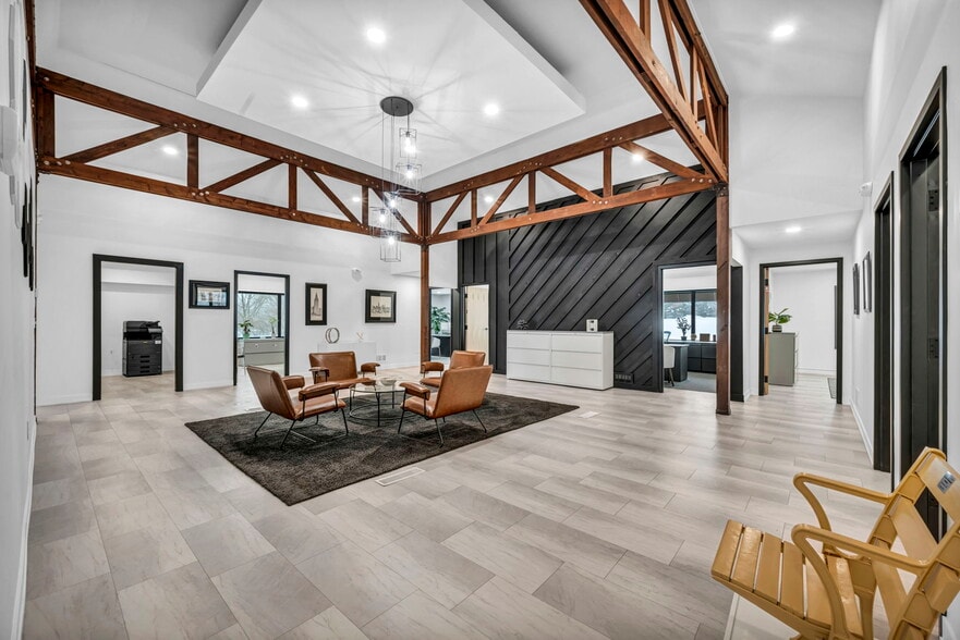 More Photos Of 1929 E Royalton Rd, Broadview Heights Office For Lease