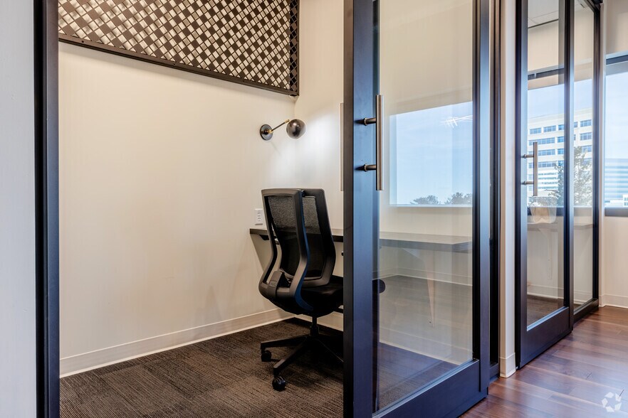 Photo of 1st Floor Ste Office for 2-4