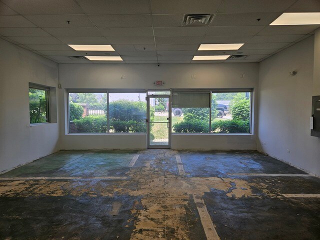 More Photos Of 108 1st St, Bloomingdale Office For Lease