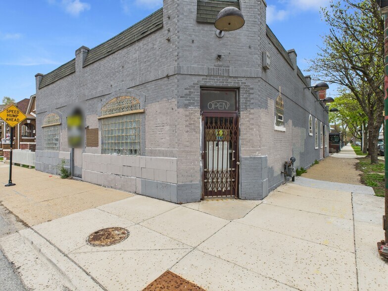 More Photos Of 1800 W Pershing Rd, Chicago Restaurant For Lease