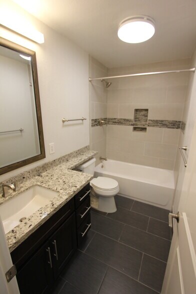 More Photos Of 1327 Montego, Walnut Creek Apartments For Sale