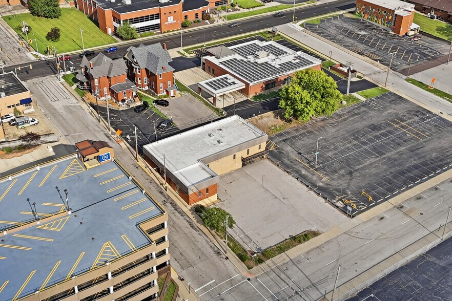 More Photos Of 12 W Lincoln St, Belleville Medical For Sale