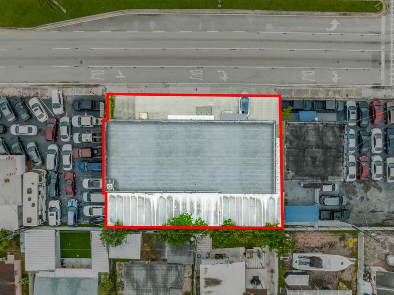 More Photos Of 4255 E 8th Ave, Hialeah Auto Repair For Lease