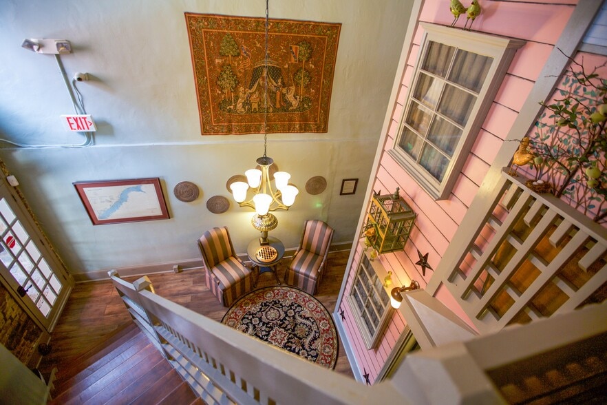 More Photos Of 96 N Market St, Charleston Storefront Retail Residential For Sale