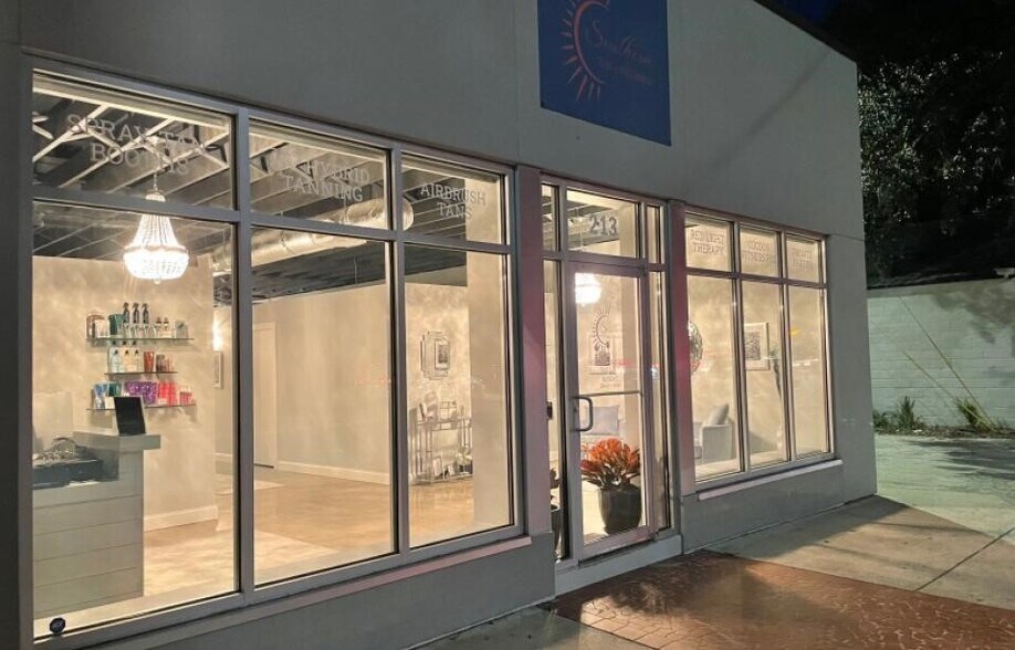 More Photos Of 213-219 E Broad St, Savannah Storefront For Lease