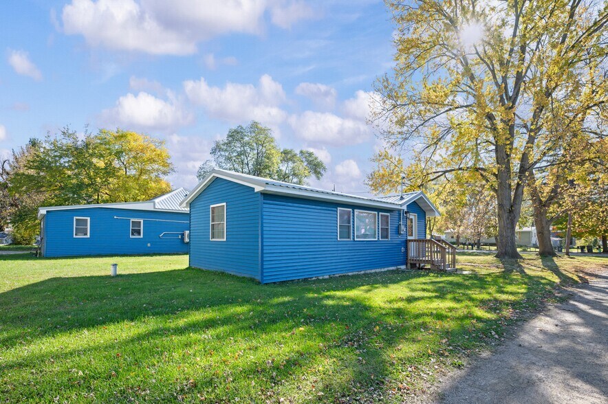 More Photos Of 5590 Paw Paw Lake Rd, Coloma Apartments For Sale