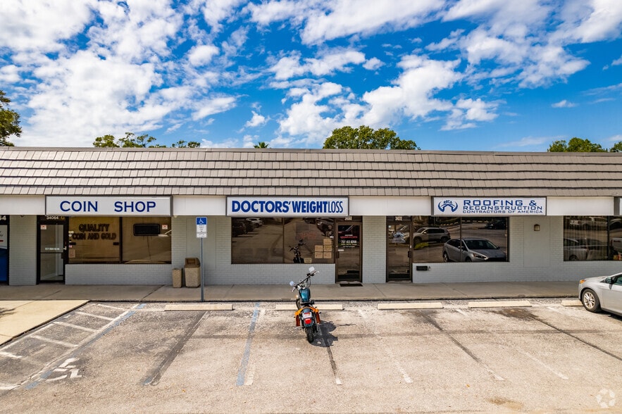 More Photos Of 34010-34088 US Highway 19 N, Palm Harbor Storefront Retail Office For Lease