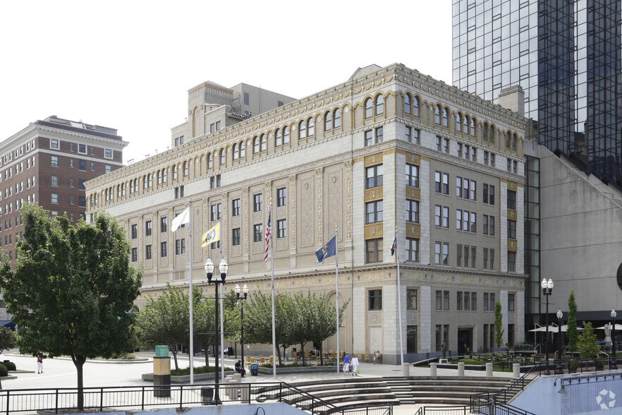Primary Photo Of 220 Lyon St NW, Grand Rapids Office For Lease