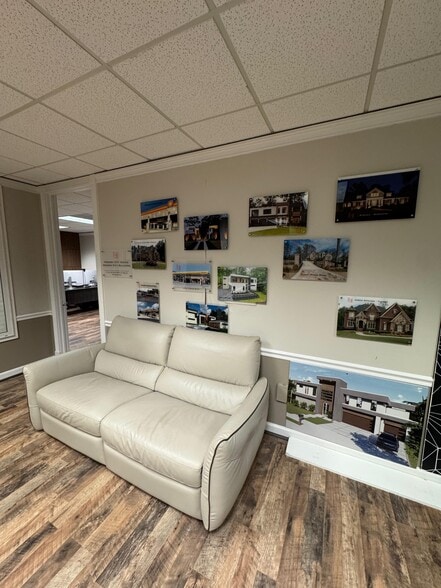 More Photos Of 3060 Mercer University Dr, Atlanta Medical For Sale