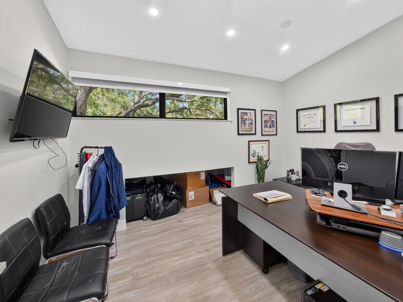 More Photos Of 10717 Sw 104th St, Miami Office For Sale