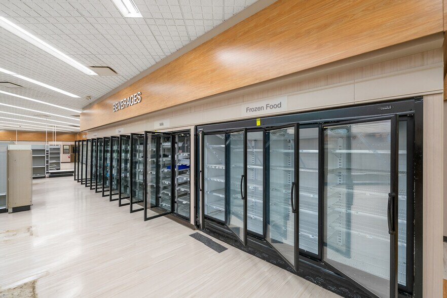 More Photos Of 195 M 66 N, Charlevoix Drugstore For Sale