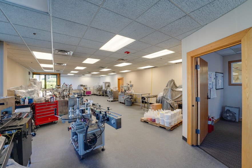 More Photos Of 1849 Diamond St, San Marcos Warehouse For Sale