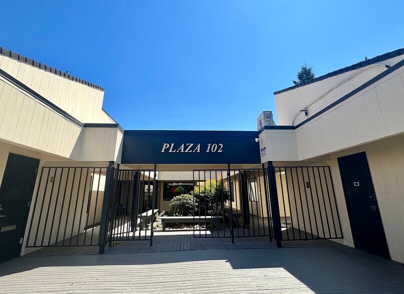 More Photos Of 940-948 NE 102nd Ave, Portland Medical For Sale
