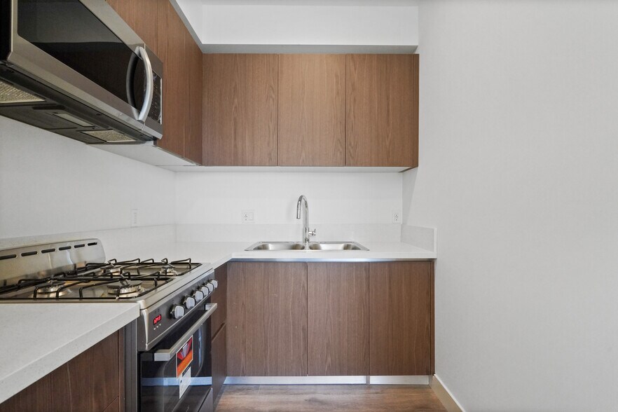 More Photos Of 443 E Vernon Ave, Los Angeles Apartments For Sale