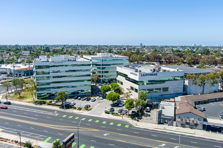 More Photos Of , Long Beach Office For Sale