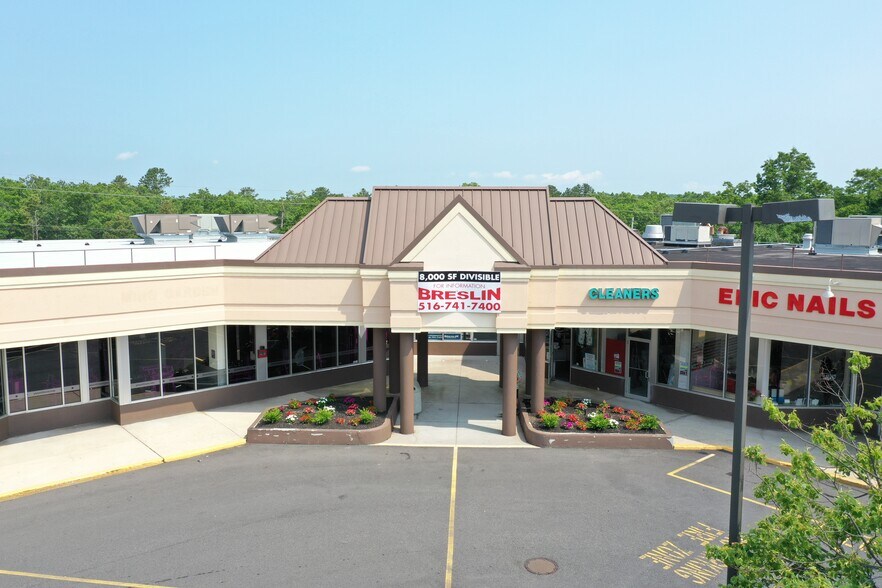 More Photos Of 248-268 W Montauk Hwy, Hampton Bays Unknown For Lease