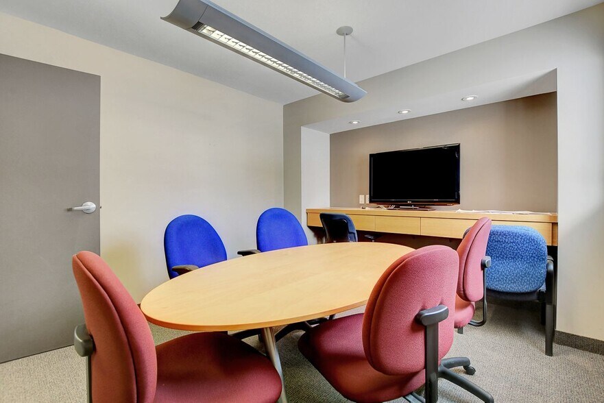 More Photos Of 2991 Carp Rd, Ottawa Office For Lease