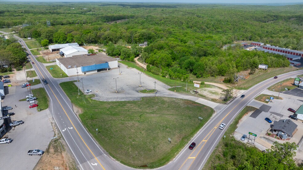 More Photos Of 8845 N State Highway 5, Camdenton Freestanding For Sale