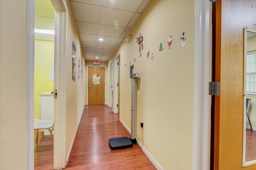 More Photos Of 215-236 Bridge St, Metuchen Medical For Sale