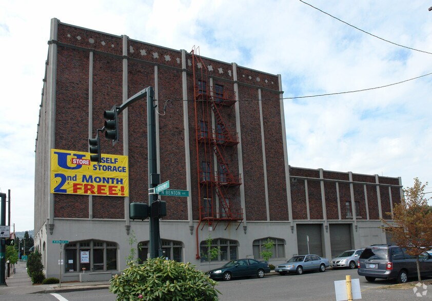 Primary Photo Of 407 N Broadway St, Portland Self Storage For Lease