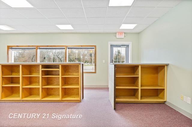More Photos Of 2019 Columbus Ave, Bay City Office For Sale