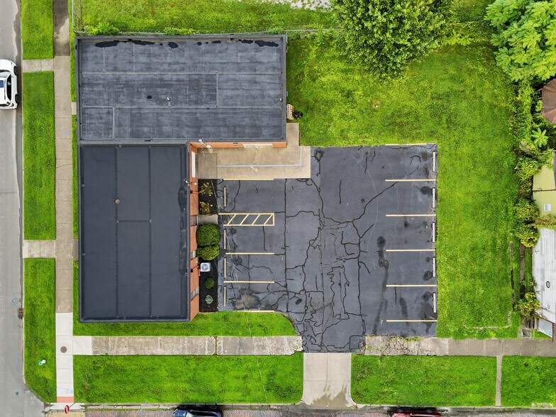 More Photos Of 1101 8th Ave, Huntington Research And Development For Sale