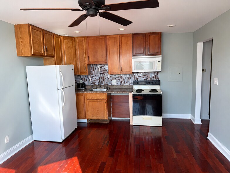 More Photos Of 4500 Virginia Ave, Saint Louis Storefront Retail Residential For Sale