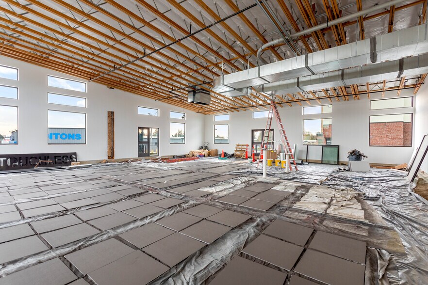 More Photos Of 8151 Guide Meridian Rd, Lynden Restaurant For Lease