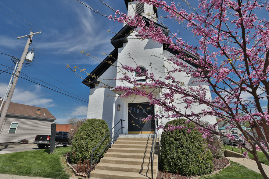 Primary Photo Of 114 S Main St, Troy Lodge Meeting Hall For Sale