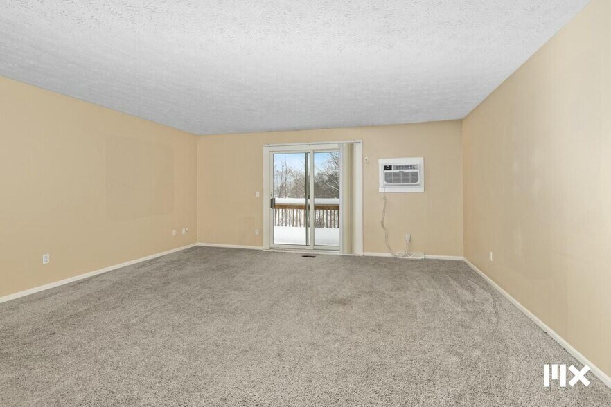 More Photos Of 2535 7th St, Shelbyville Apartments For Sale