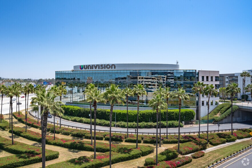 More Photos Of 5999 Center Dr, Los Angeles Office Residential For Lease