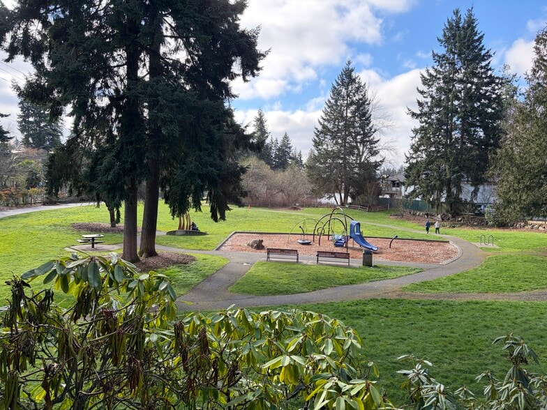 More Photos Of 1515 N 200th St, Seattle Medical For Lease