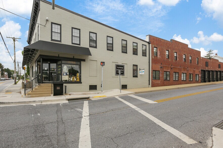 More Photos Of 28 Liberty St, Westminster Apartments For Lease