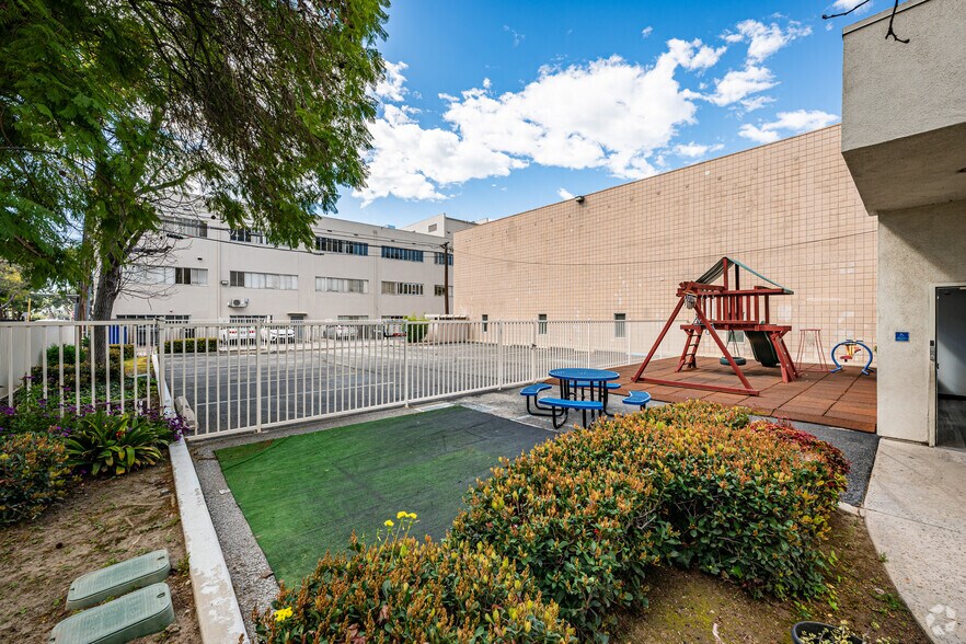 More Photos Of 436 W 4th St, Pomona Office For Lease