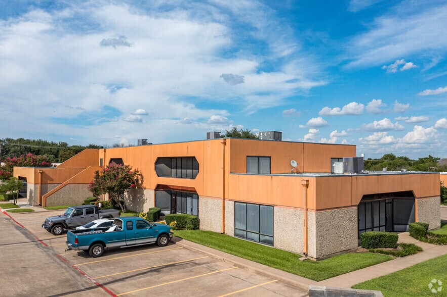 More Photos Of 5424 Rufe Snow Dr, North Richland Hills Office For Lease
