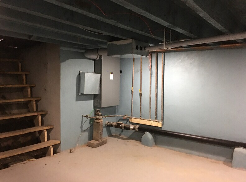 More Photos Of 4911 Frankford Ave, Philadelphia Storefront Retail Residential For Lease